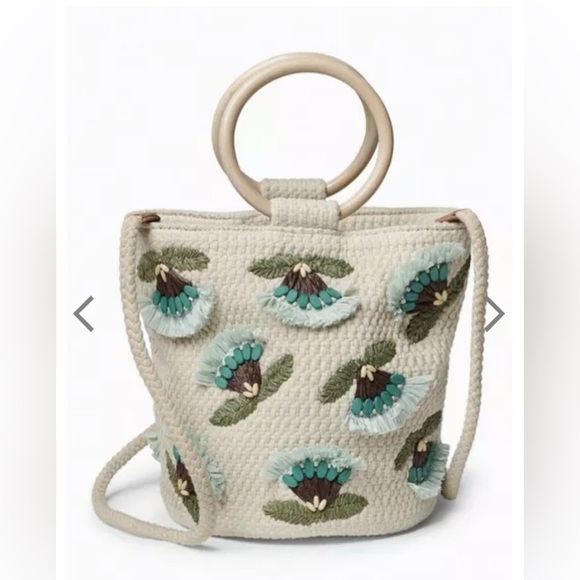 Lucky Brand Raffia Flower Crossbody Bag In Natural - Picture 15 of 16